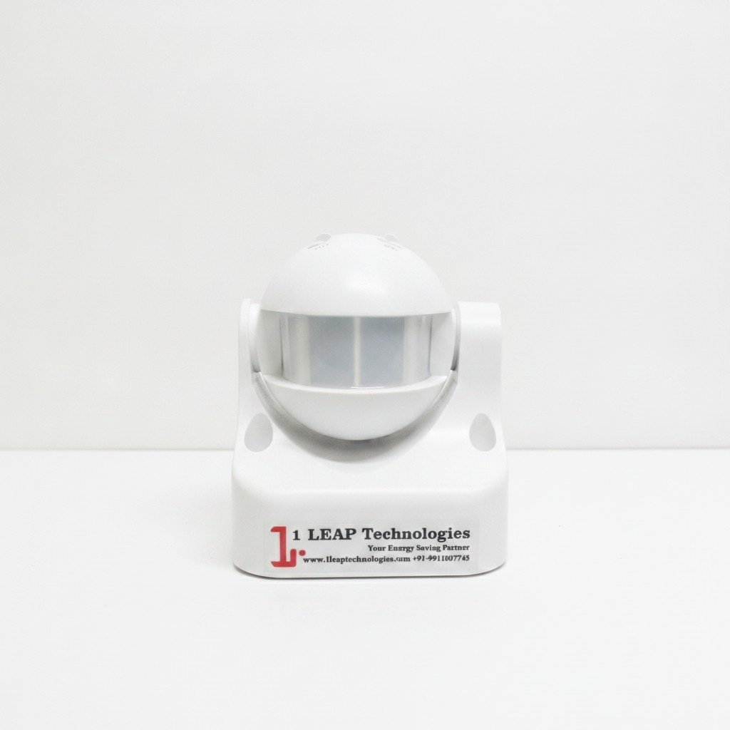 1 LEAP 1L-PS10 Wall Mount Motion Sensor PIR Detector for corporate offices and hotel corridors – side-angle view
